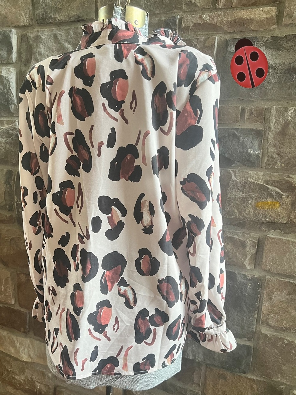 Eloquii Multicolor Abstract Print Blouse in Cream, Black and Brown Size 14 - Picture 2 of 6